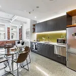 Modern Downtown Apartment In The Heart Of Auckland Cbd Walk Everywhere